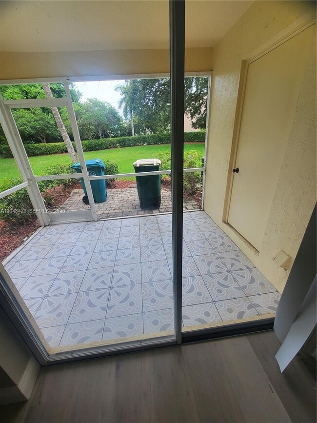 Building Photo - 7858 Dixie Beach Cir