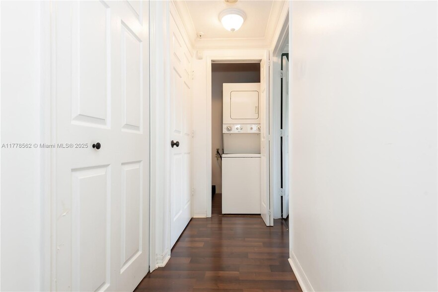Building Photo - 3500 Coral Way