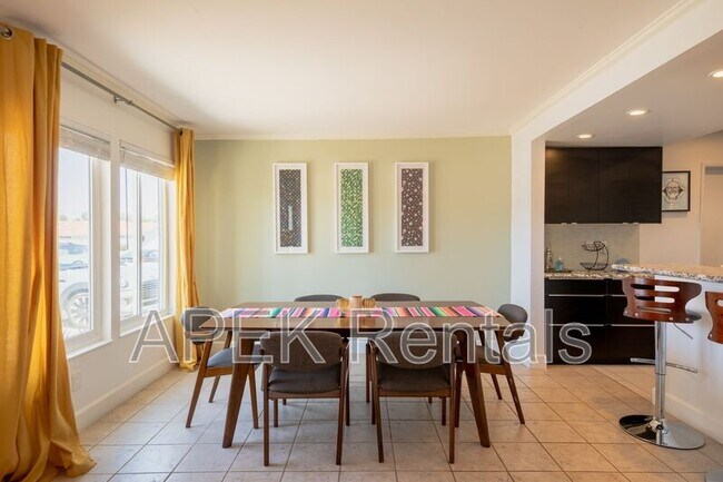 Building Photo - 2415 E Finley Rd