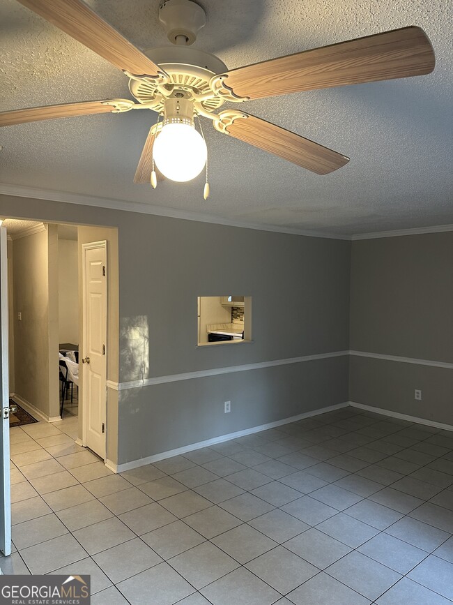 Building Photo - 8547 Jamestown Way