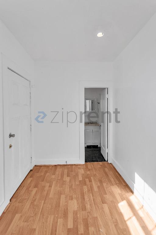 Building Photo - Unit 1