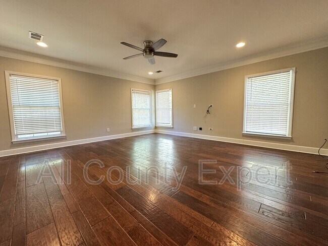 Building Photo - 4545 Sudbury Ct