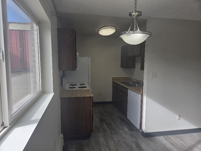 Building Photo - 2513 Sagebrush Ave