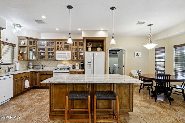 Building Photo - 5936 Anapaula Dr