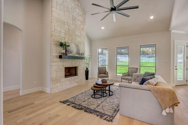 Building Photo - 1007 Meadow Wood Ter