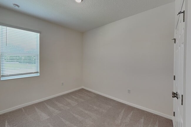 Building Photo - 805 Lemon Ave