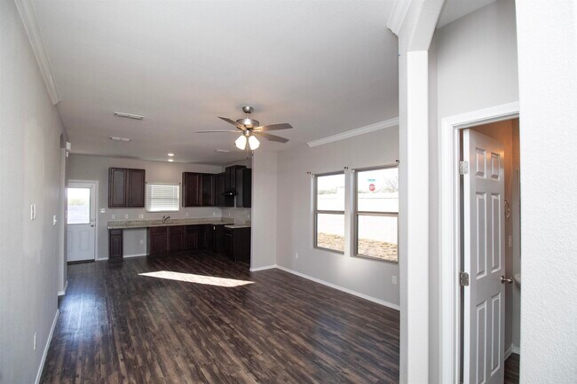 Building Photo - 5802 Moses Lp