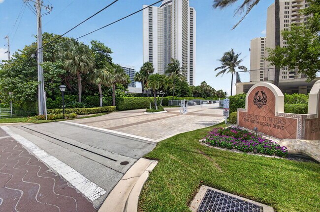 Building Photo - 2800 N Ocean Dr