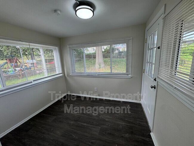 Building Photo - 3155 O Hare Dr