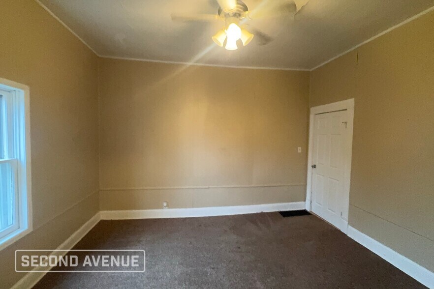 Building Photo - 512 Central Ave