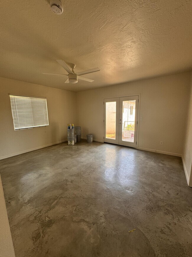 Building Photo - 2718 N Greenfield Rd