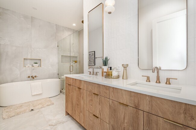 Building Photo - 721 Old Hickory Blvd