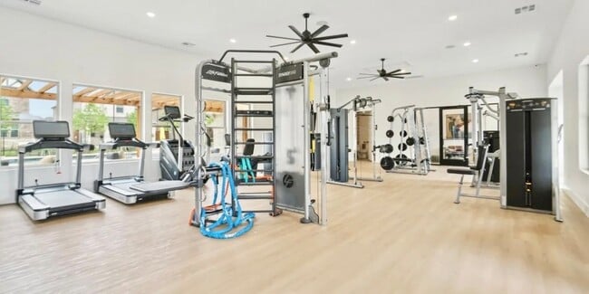 Building Photo - 8509 Shoreham