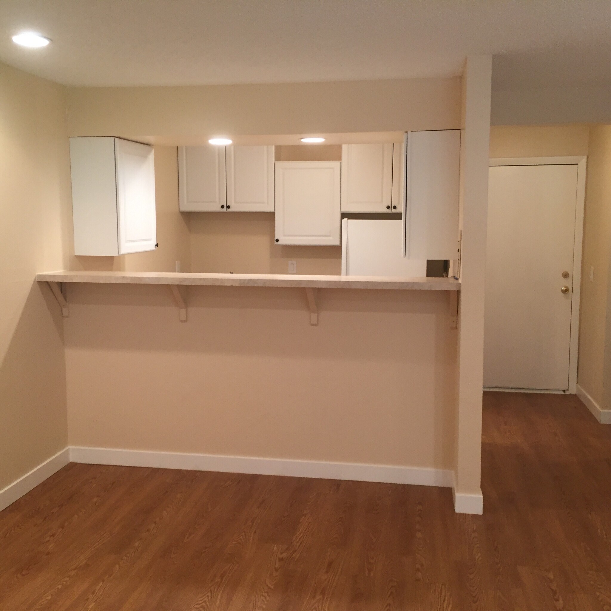 Looking to the kitchen - 2707 Valmont Rd Apt 107D