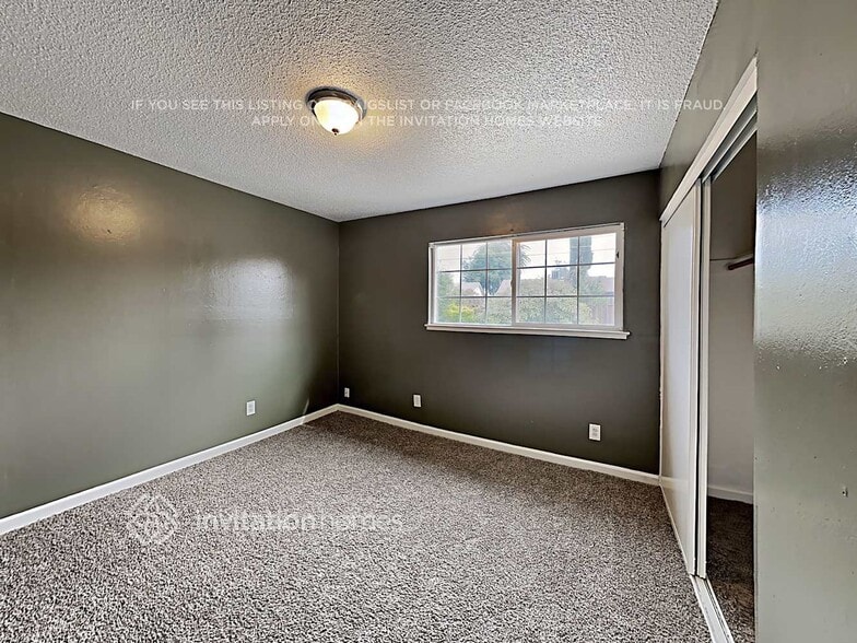 Building Photo - 9920 Nebula Way