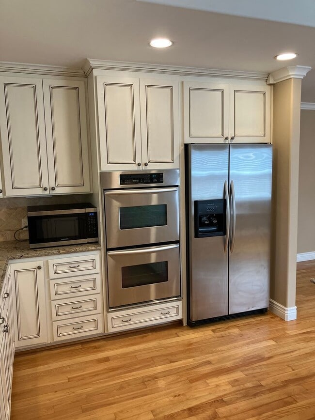 Building Photo - Charming Willow Glen Retreat – 3BR/2BA Jus...