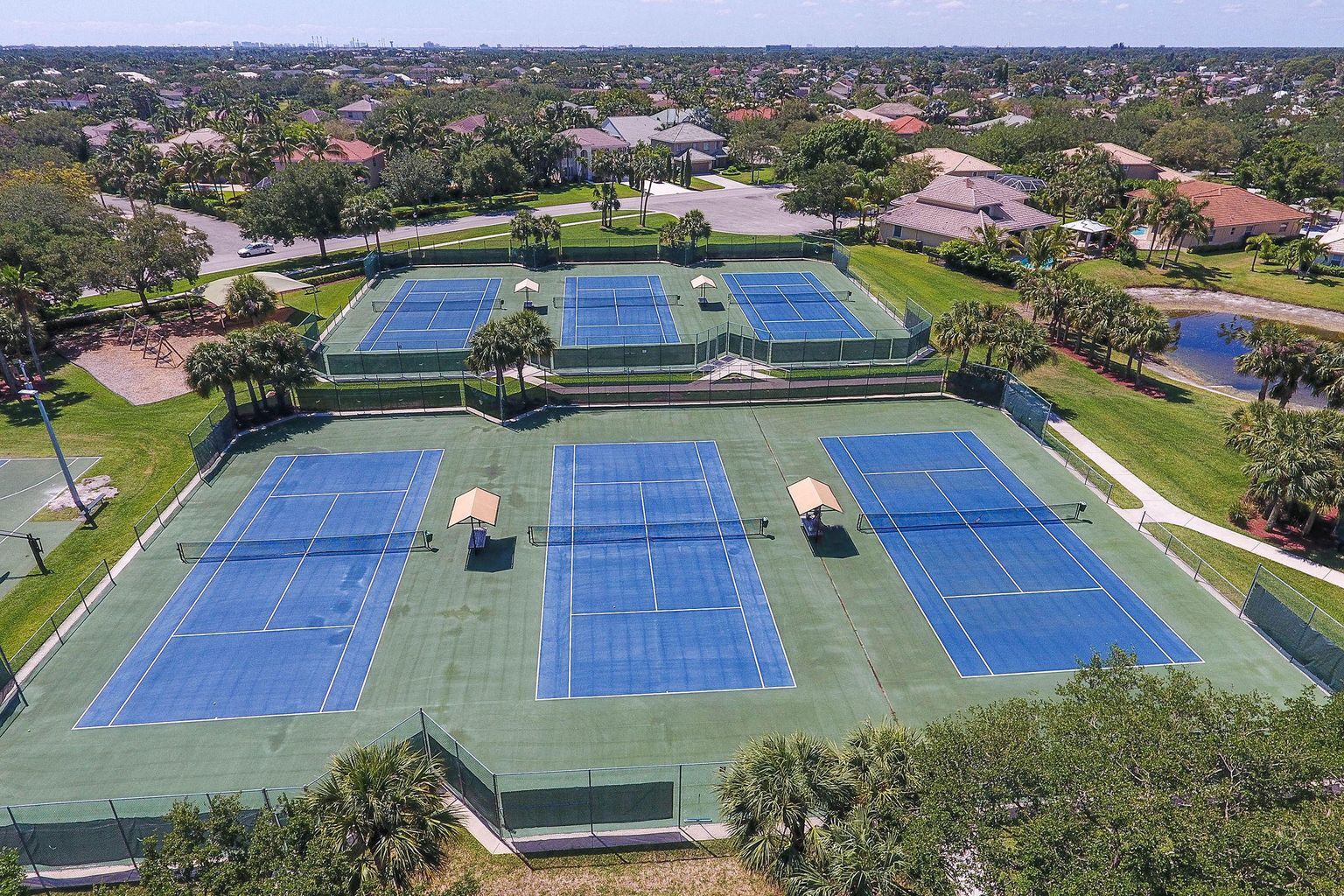 Building Photo - 207 Banyanwood Pt