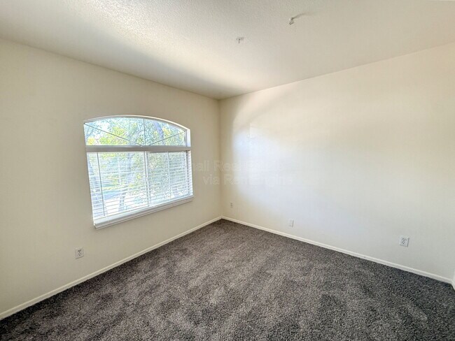 Building Photo - 10306 E Delta Ave