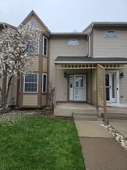Building Photo - 131 Freedom Ct