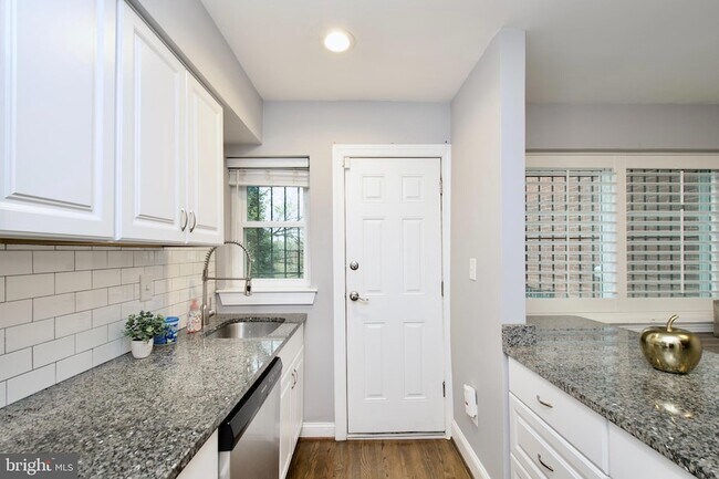 Building Photo - 1365 Talbert Terrace SE