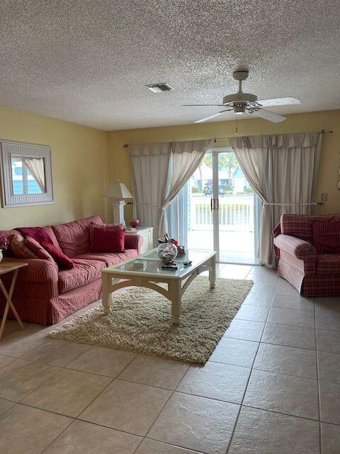 Building Photo - 905 Ocean Dunes Cir