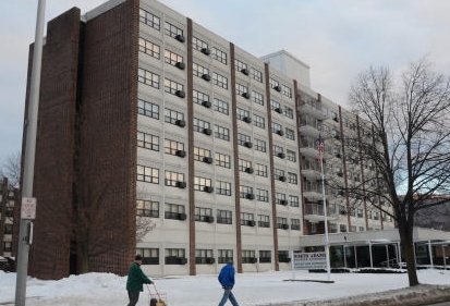 Primary Photo - Greylock Apartments