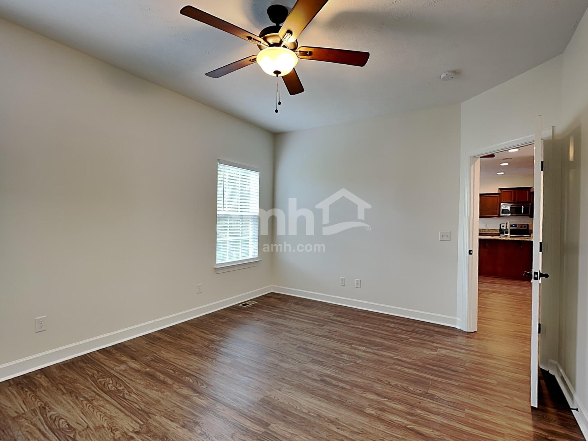 Building Photo - 6457 Sunnywood Dr