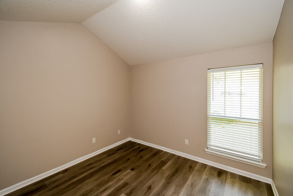 Building Photo - 2131 Carnes St