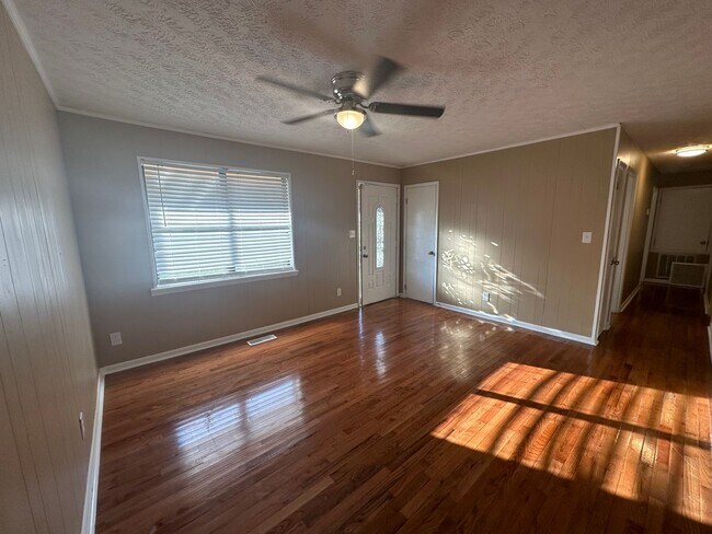 Building Photo - 419 Permita Ct