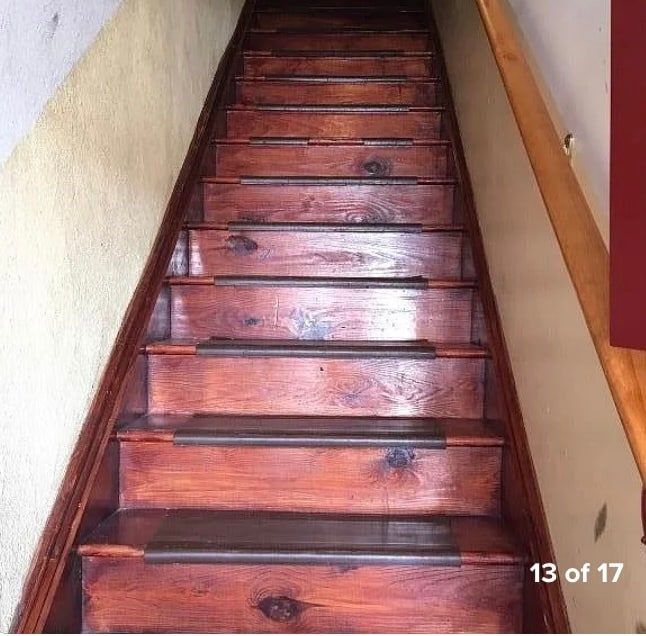Building entrance stairs - 1168 S 10th St