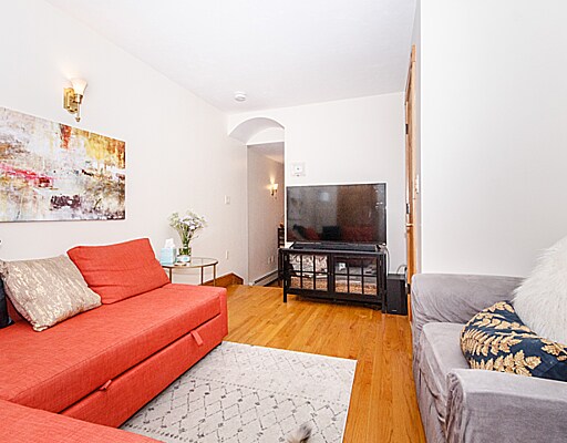 Building Photo - 88 Myrtle St