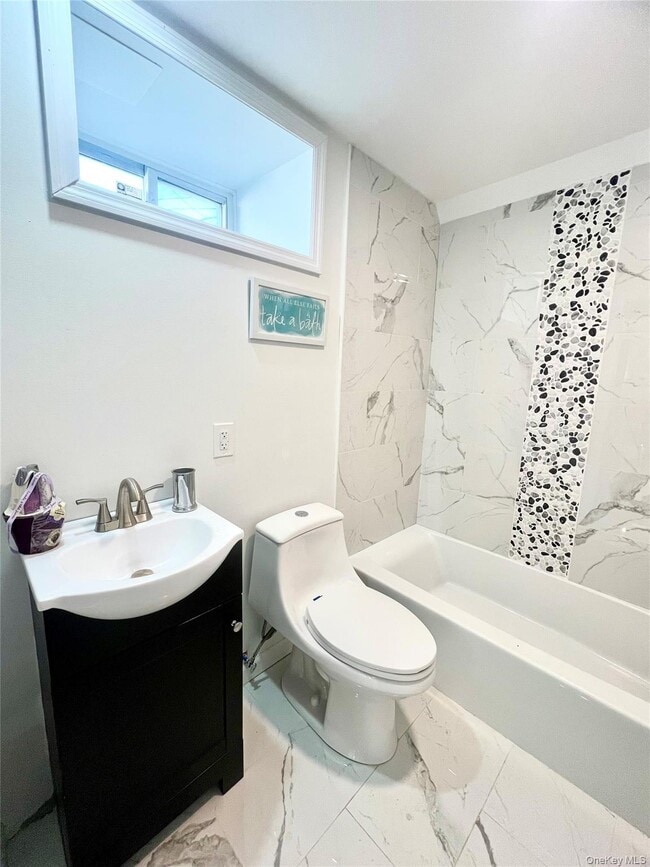 Building Photo - 126 W Main St