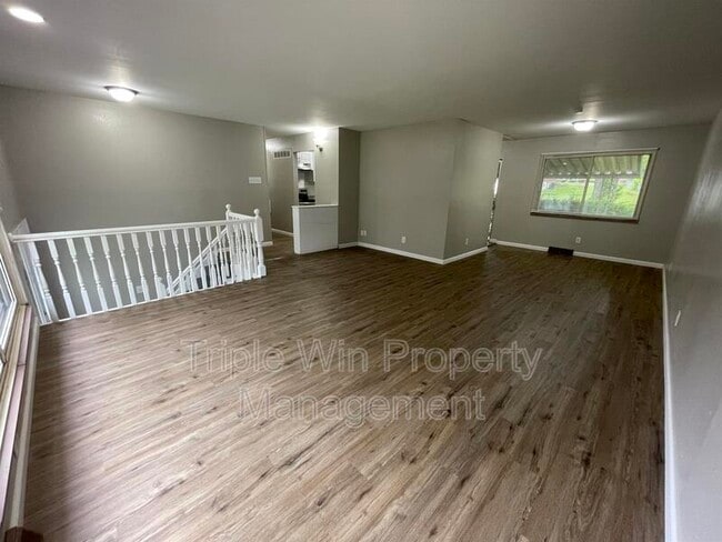 Building Photo - 2022 Northaire Ln