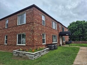 Building Photo - 3947 Jamieson Ave