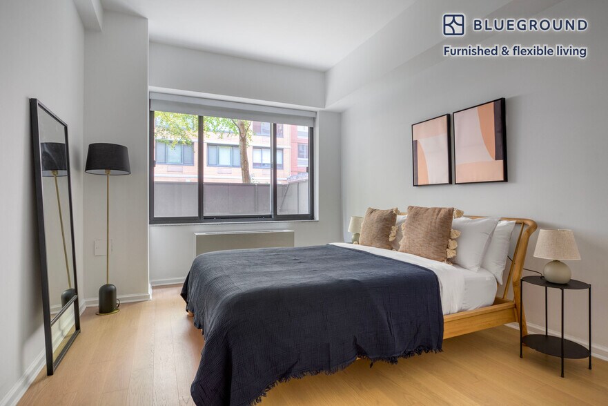 Building Photo - 535 W 23rd St