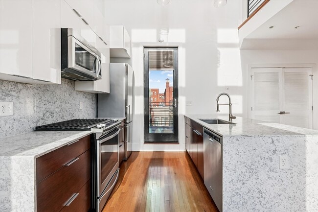 Building Photo - 1469 Harvard St NW