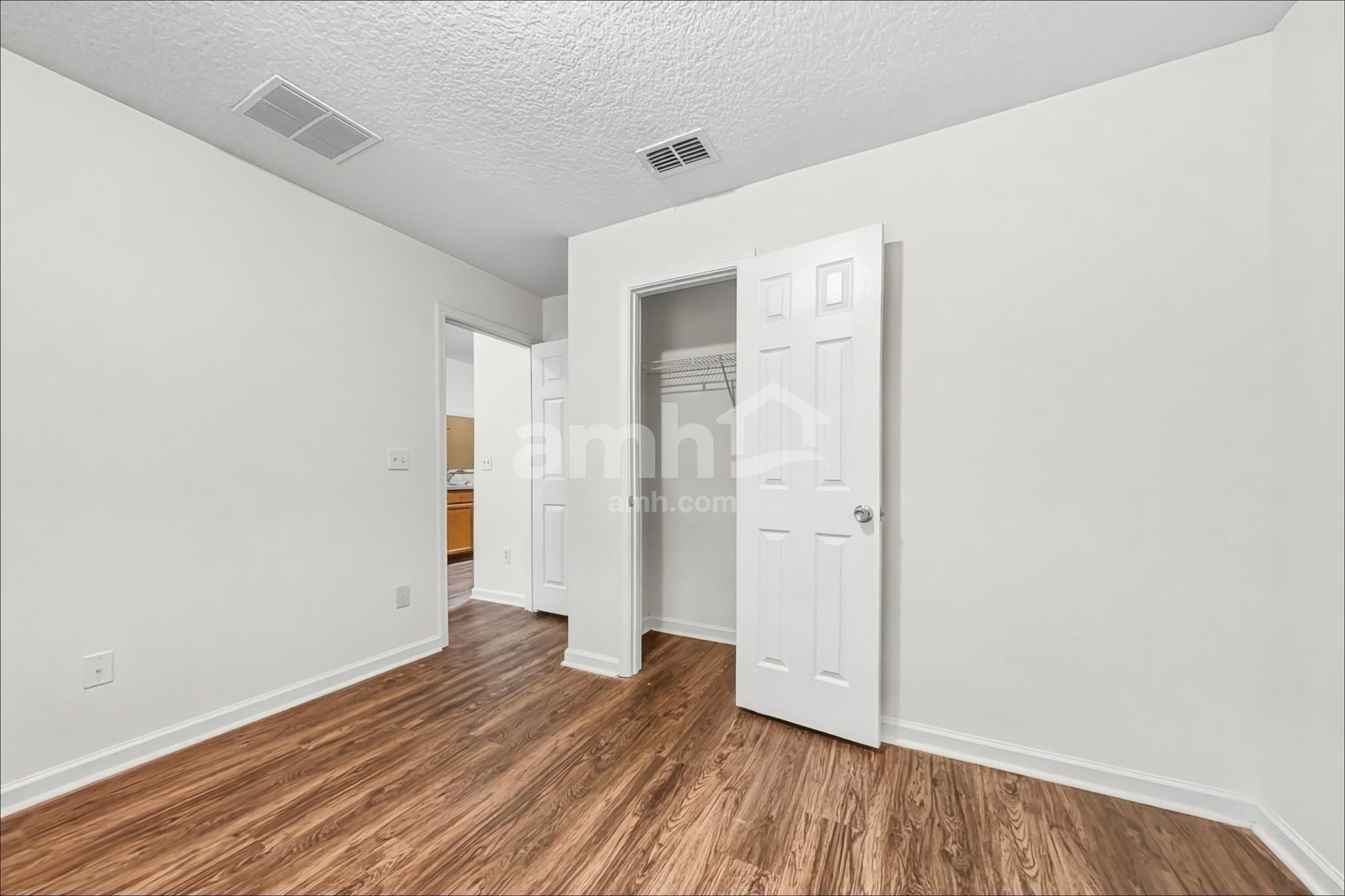Building Photo - 10008 Lancashire Dr