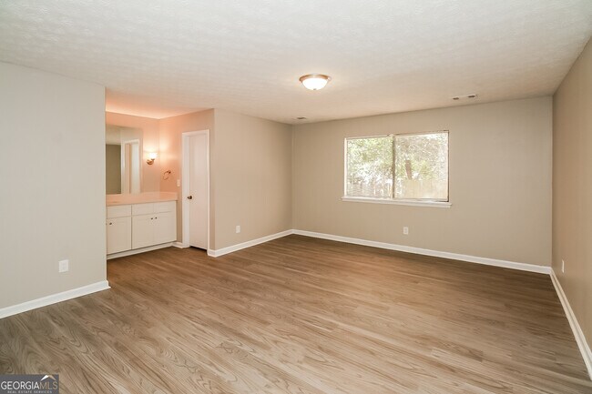 Building Photo - 8178 Winewood Way