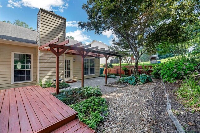 Building Photo - 487 Ravinia Way