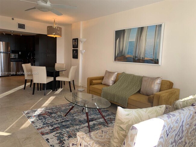 Building Photo - 100 Lincoln Rd