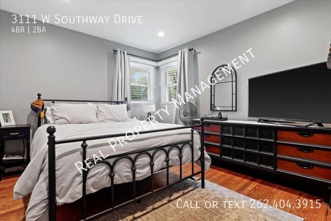 Building Photo - 3111 W Southway Dr