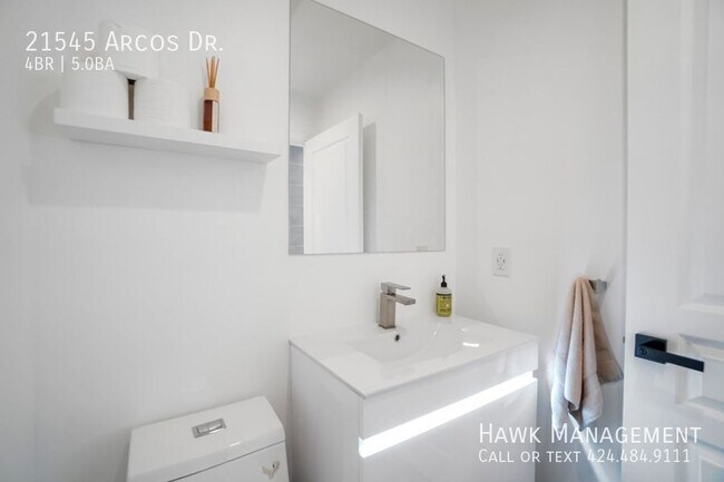 Building Photo - 21545 Arcos Dr