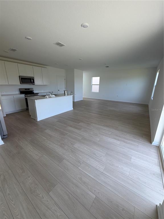 Building Photo - 6468 Domizio Dr