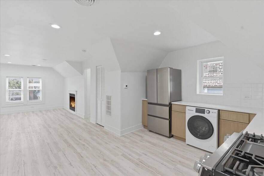 Building Photo - 2607 W Haddon Ave