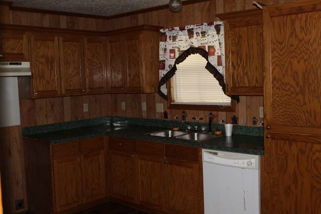 Building Photo - 215 Trewhill Parkway