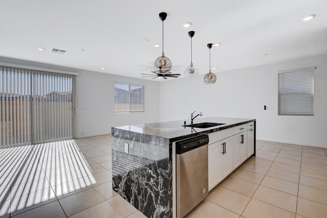 Building Photo - 8439 Vacarez Dr