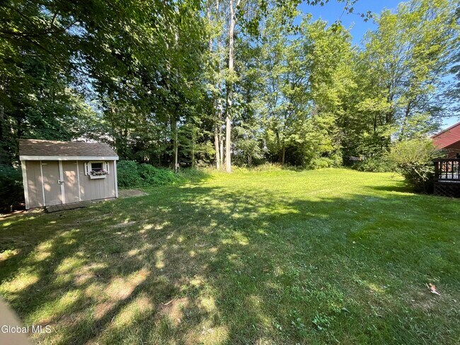 Building Photo - 8 Timberwick Dr