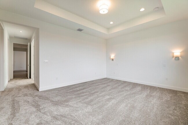 Building Photo - 8068 Laurel Falls Dr