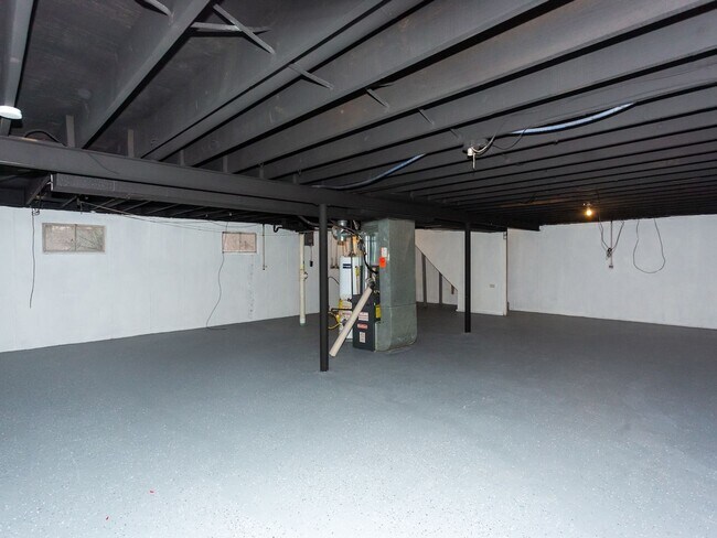 Building Photo - Charming 3 Bed 1 Bath Home