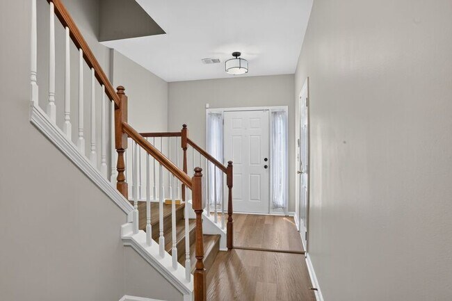Building Photo - 730 Celeste Ln